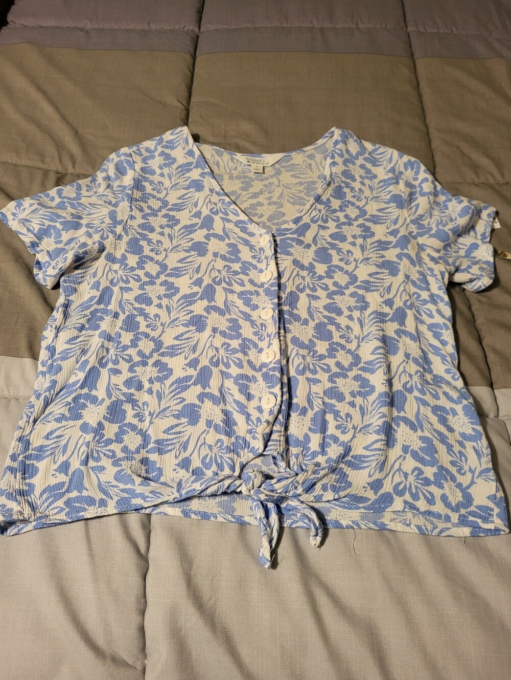 Market & Spruce Blue and White Floral Button-Front Tie Hem Top